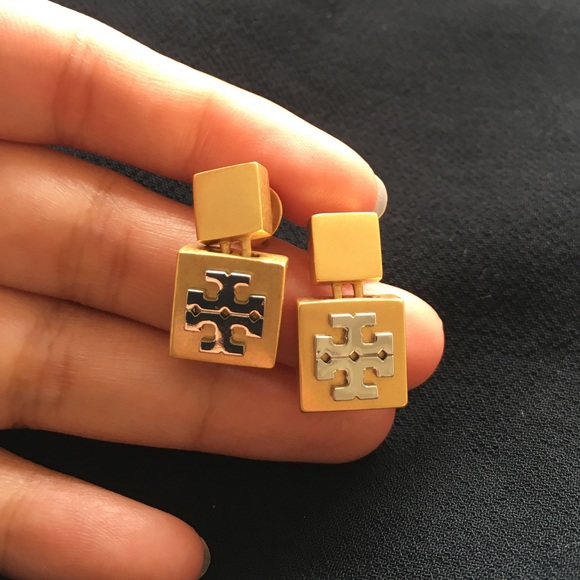 Tory Burch Double Square Earrings 🤩 - Picture 2 of 3